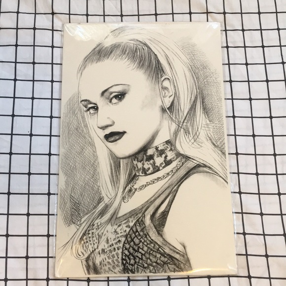 Other - Gwen Stefani pencil portrait